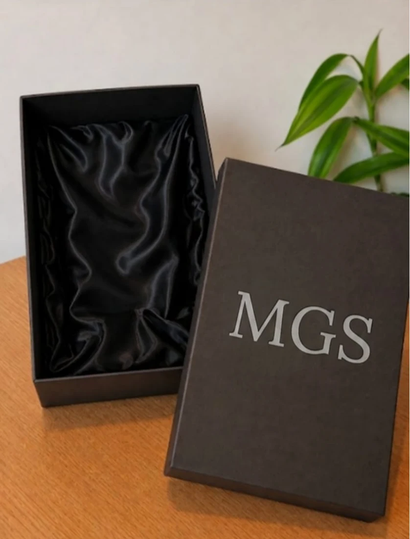 Caja porta mate grabada personalizada